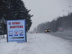 Мобильные пункты обогрева на дорогах Ставрополья подготовили спасатели