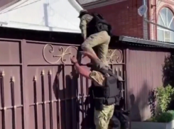 Получившую деньги за страховку ОПГ из 30 человек задержали на Ставрополье