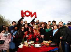 160 килограммов шашлыка съели ставропольские студенты 