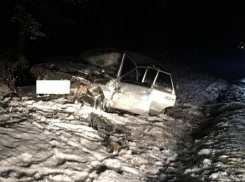 «Тойота-Хайлендер» врезалась во встречный ВАЗ около Кисловодска