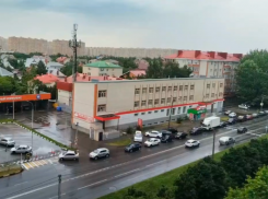«Проехал километр, пробка не кончается»: бензиновый коллапс на АЗС Ставрополя продолжается 