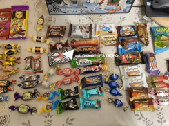 Запах паленой резины: ставропольцы поспорили о сладком подарке детям от губернатора 