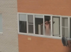 Танцующий перед окнами голый сосед возмутил жителей Ставрополя такой выходкой