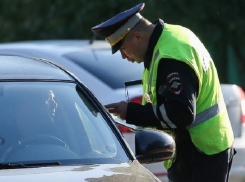 За протокол о нарушении ПДД молодой человек наехал автомобилем на инспекторов ДПС на Ставрополье