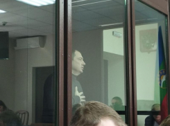 Две квартиры и четыре автомобиля родственников экс-главы ГИБДД Ставрополья Сафонова попали под арест