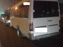 В Ставрополе из-за нарушения дистанции столкнулись три иномарки на Доваторцев