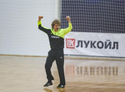 Гандболисты «Виктора» завершили сезон разгромной викторией над волгоградским «Каустиком»