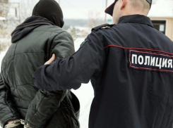 Двое подростков ограбили несколько домов на 100 тысяч рублей в Ставропольском крае
