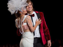 Прохор Шаляпин и модель из Ставрополя Анна Калашникова приняли участие в дизайнерском показе