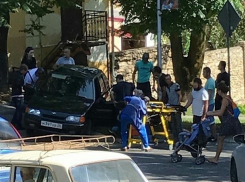 Пострадавших в серьезном ДТП детей увезла «скорая» в Кисловодске, - очевидцы