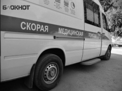 Мужчина выпал из окна многоэтажного дома на юге Ставрополя и погиб