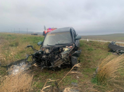 Два пассажира мертвы, еще трое госпитализированы: столкновение машин на встречке закончилось аварией на Ставрополье