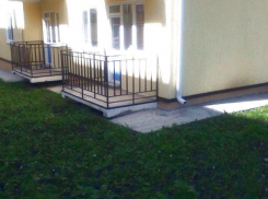 «Убогие дома» для переселенцев с балконами на уровне земли в Кисловодске высмеяли жители Ставрополья
