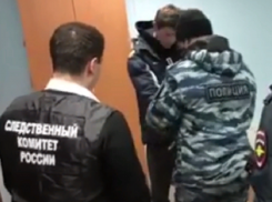 Появилось видео с задержанием ставропольцев, напавших на мужчину с ребенком в «Перспективном»