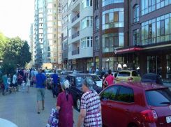 Огромную пробку вызвал ажиотаж вокруг презентации нового бренда в Ставрополе