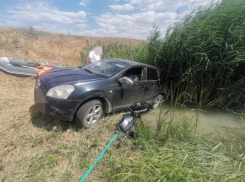 Покатившийся без водителя автомобиль насмерть задавил жителя Лабинска в Шпаковском округе