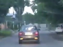 Хамство спешащей  по встречной полосе «Приоры» с ингушскими номерами разозлило водителей в Пятигорске и попало на видео