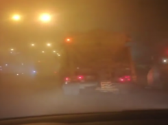 Пыль стояла столбом в Пятигорске после уборки дорог коммунальными службами