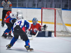 Юные хоккеисты Ставропольской школы зимних видов спорта «Наследие» привезли золото из Выселок 