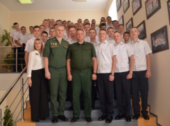 Ставропольские кадеты встретились с омоновцем, военным прокурором и хирургом