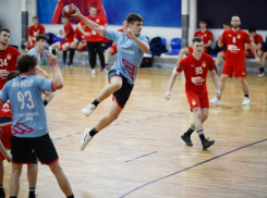 Юные «викторианцы» отобрали три очка у гандбольных «медвежат» в Чехове