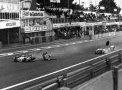 Мотоциклист въехал в полицейского на Ставрополье