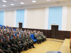 Военная прокуратура Ставрополья проводит встречи для предупреждения экстремизма среди военных