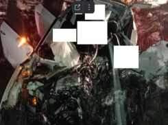 Девятимесячный ребенок и четверо взрослых погибли в ночной аварии на Ставрополье