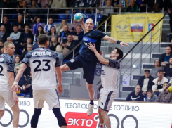 Жребий выбрал «Красно-синюю армию»: в 1/4 финала гандбольного Кубка «Виктор» сразится с ЦСКА