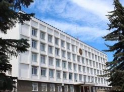  Два чиновника администрации Кисловодска попались на взятке в полмиллиона рублей