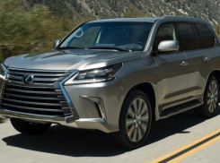 Угнанный Lexus за 2 млн ищет полиция Пятигорска