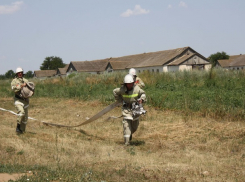 Фермы и техническое оборудование горят из-за сильной жары на Ставрополье