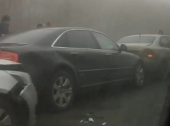 «Паровозик»: последствия ДТП из 6 авто попали на видео в Ставрополе