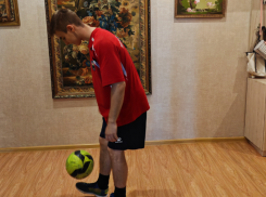 16 лет, 30 секунд, 104 удара: как парень из Пятигорска «зачеканил» себе место в Книге рекордов России