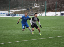 Компромисс на позитиве: футболисты клуба «Ессентуки» начали год с домашней ничьей 