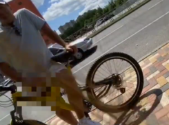 Онаниста заметили на одной из остановок в Ставрополе 