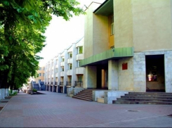 Директора ставропольской гимназии №25 уволили с должности