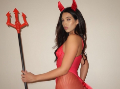 Подборка пугающе-сексуальных образов ставропольчанок на Хэллоуин 