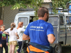 Выпавшая с балкона пятого этажа ставропольчанка смогла выжить, зацепившись за бельевые веревки 