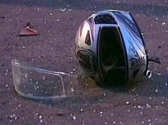 В Пятигорске легковушка врезалась в мотоцикл: байкера увезли в больницу