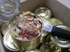 Бывшего полицейского будут судить за продажу продуктов своих коллег на Ставрополье