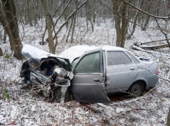 Водитель «Приоры» погиб в лобовом ДТП с «Киа» на трассе под Ставрополем 