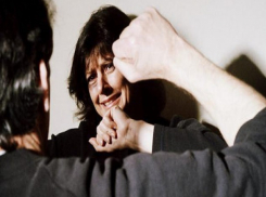 Два квартиранта изнасиловали 33-летнюю хозяйку квартиры на Ставрополье