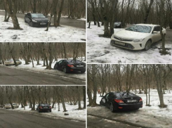 Паркуюсь как хочу: автохамы оставили машины на месте дуэли Лермонтова в Пятигорске