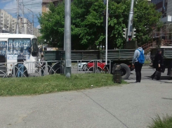 ПАЗик и грузовик с прицепом столкнулись на перекрестке в Ставрополе 