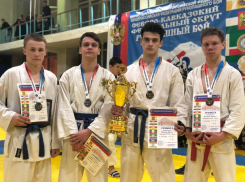 Спортсмены из Ставрополя получили награды по «рукопашке»