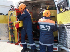 Четверо подростков на машине угодили в реку