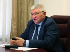 «Предупредили же заранее»: Андрей Джатдоев отчитал коммунальщиков за «недостаточную» работу в Ставрополе