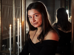 Пьяный — к счастью: Алена из «Блокнота» показала, как нагадать суженого