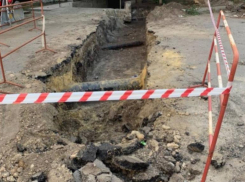 Из-за падения ставропольчанки в яму работник «Теплосети» может отправиться за решетку